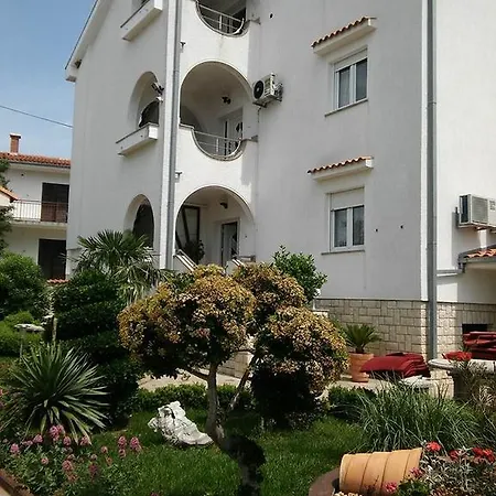 Guest house Garfild 2