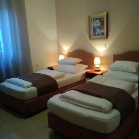 Guest house Garfild 2 3*