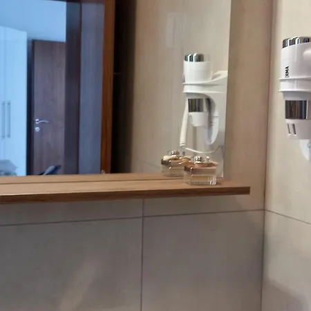 Garfild 2 Гостевой дом Нови-Винодолски