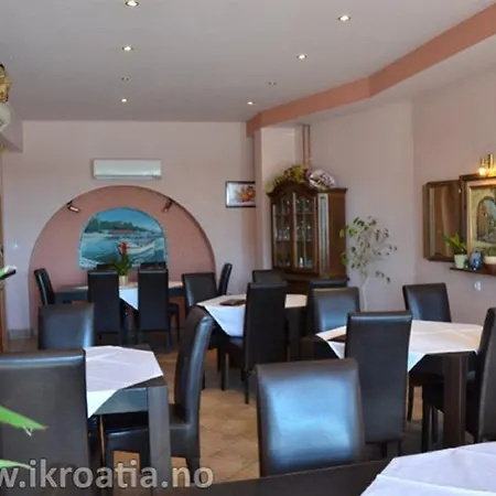 Pensjonat Garfild 2 3*