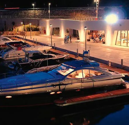 Pensjonat Garfild 2 Novi Vinodolski